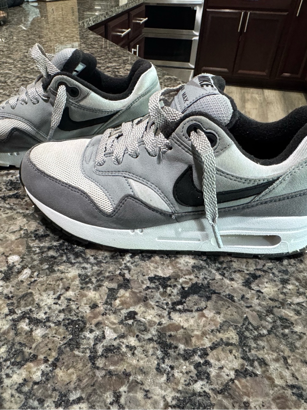 Nike mint condition  Gray and Black Air Max Low Top Sneakers - women’s 6